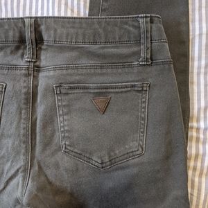 Guess Army / Olive Green skinny jean or jegging